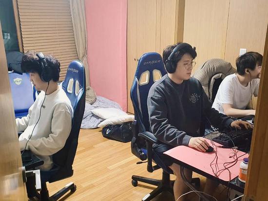 探讨LOL新英雄为何缺乏创新和趣味性